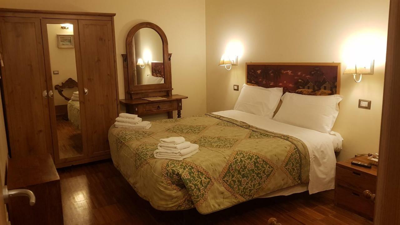 Aurelia Garden Gold B&B Рим Екстер'єр фото