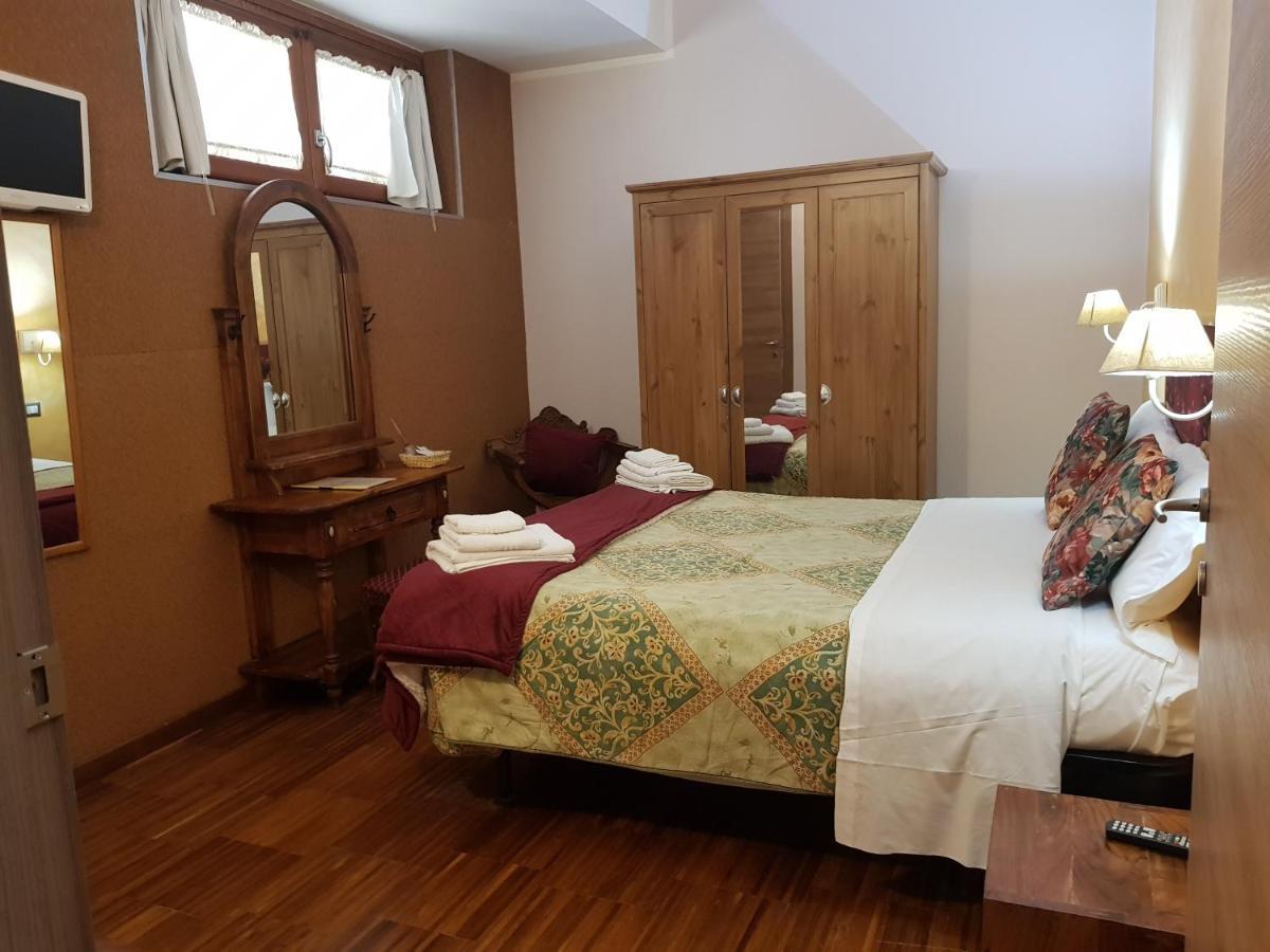 Aurelia Garden Gold B&B Рим Екстер'єр фото